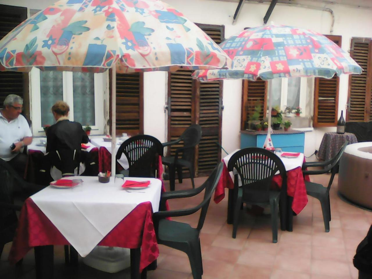 9 Vini Bed & Breakfast Alba  Dış mekan fotoğraf